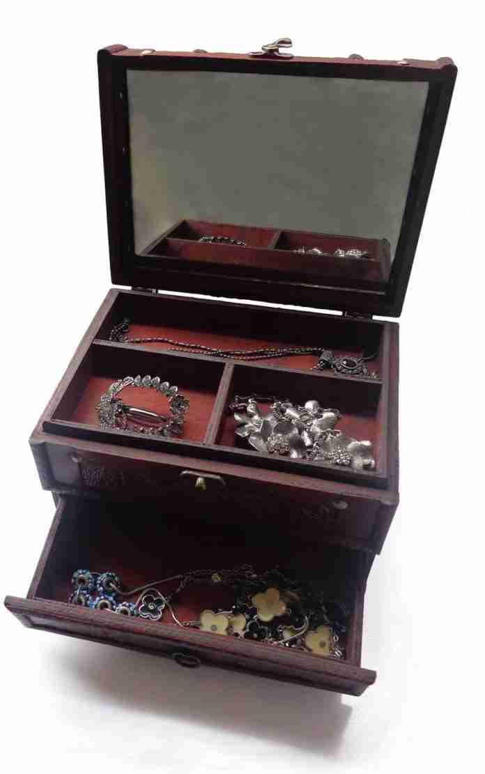 ISOTO Retro Vintage Wooden Jewelry Box Storage Box