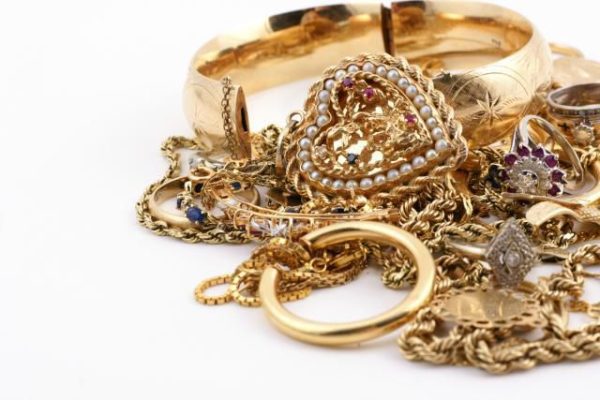 How Do You Store Expensive Jewelry?