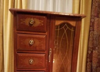 should you keep old jewelry boxes 5