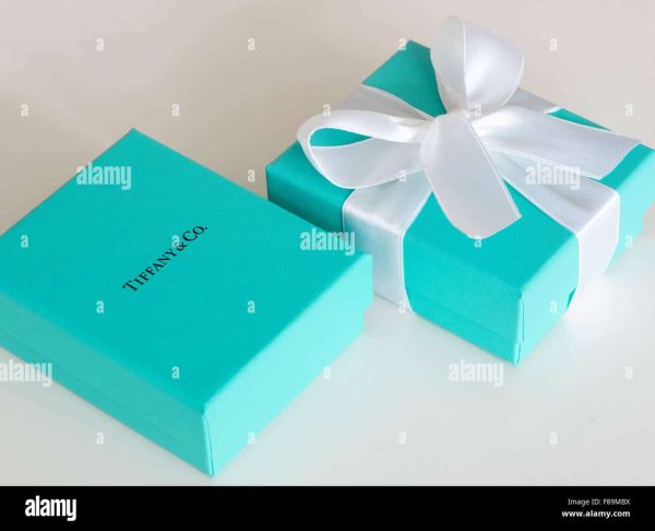 What Jewellery Brand Is Known For Their Blue Boxes?