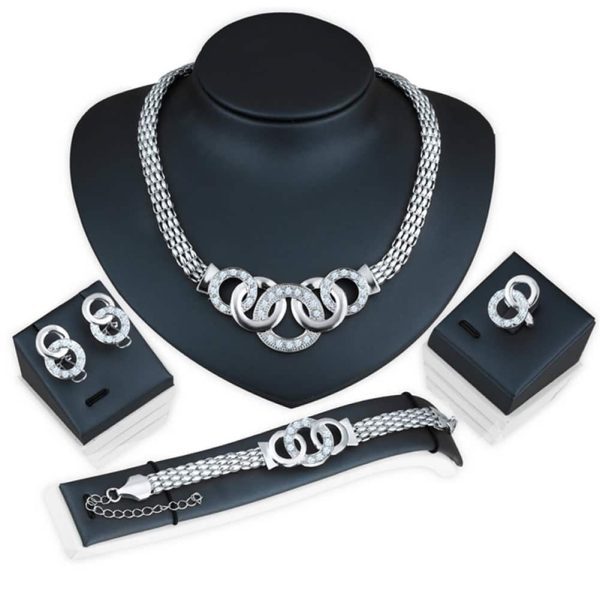 What Types Of Jewelry Sets Make Good Gifts?