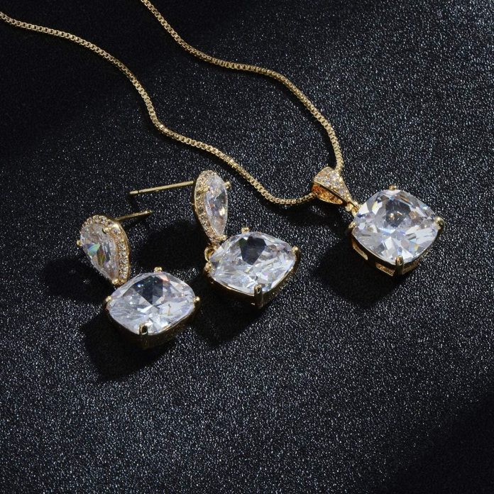 comparing 5 elegant jewelry sets for bridesmaids