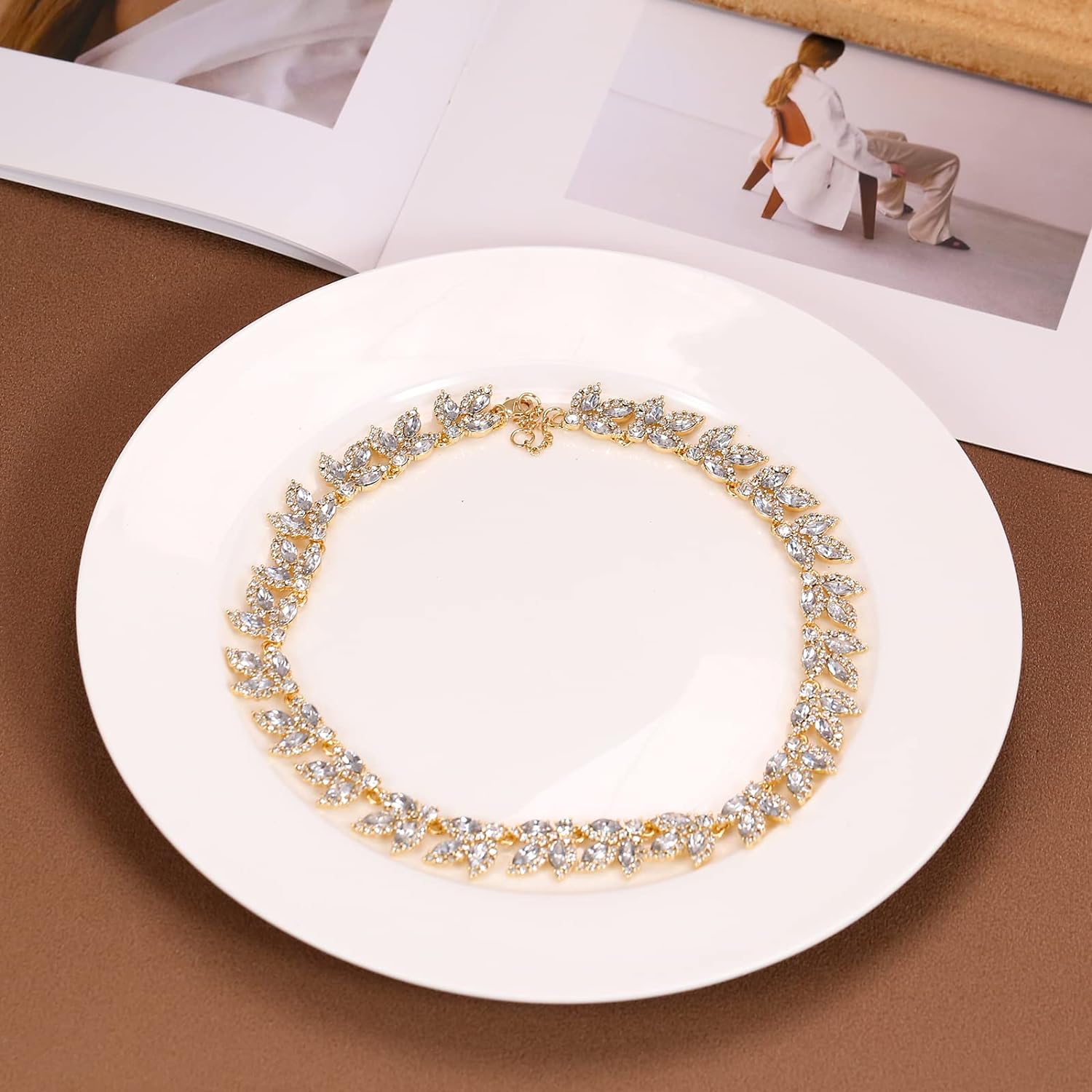 TOVABA Bridesmaid Rhinestone Jewelry Set for Women，Chunky Rhinestone Gold Leaf Collar Necklace Jewelry, Women and Girls Wedding Gifts Jewelry Sets for Party